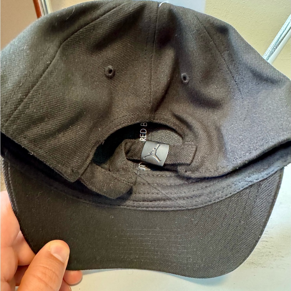 Air Jordan Kids Rise Black Logo Adjustable Baseball Cap. Size 8-20. NWT - Picture 5 of 7